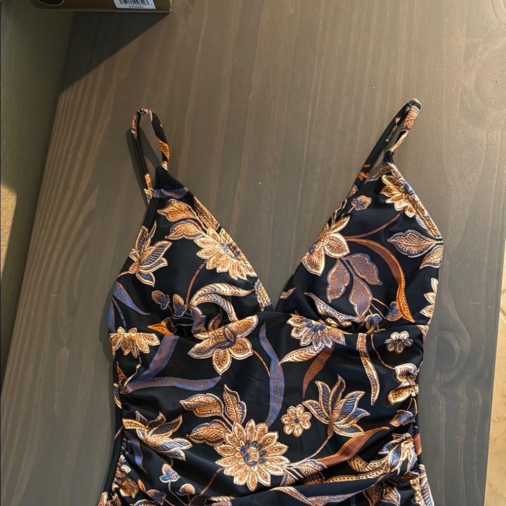 Cupshe Floral Black and Gold Swimsuit